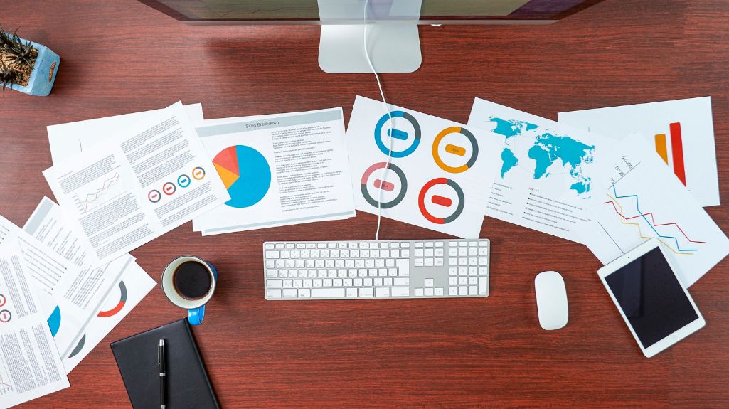 Diferencias entre contratar agencia de marketing y equipo interno para clínica privada